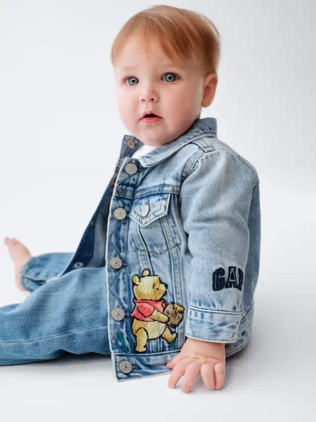 Chaqueta de mezclilla para bebé con el icono de Winnie the Pooh