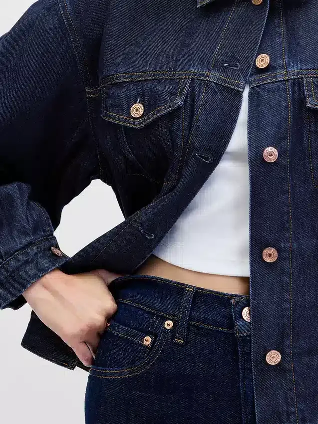 Chaqueta icónica de mezclilla oversize con mangas abullonadas ultrasuaves