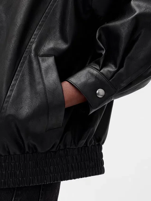 Chaqueta oversize de cuero vegano