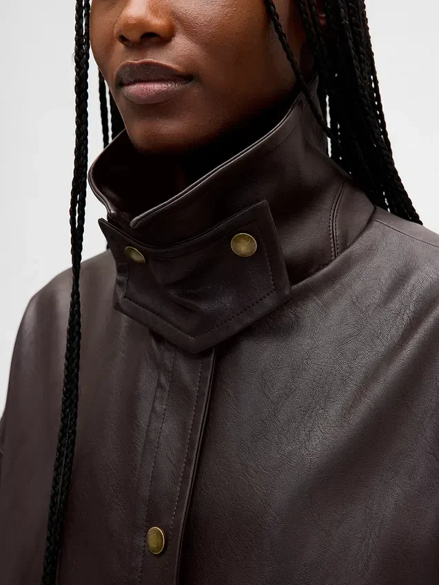 Chaqueta swing de cuero vegano