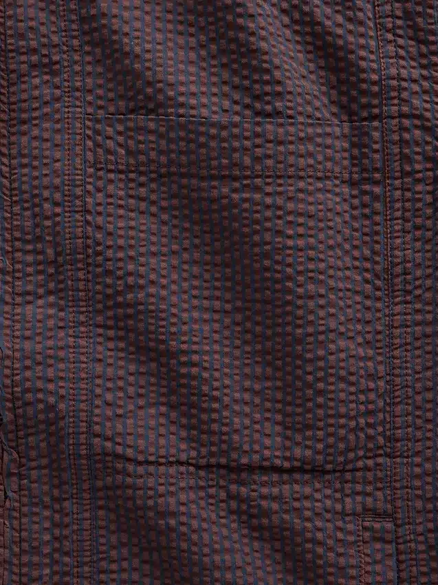 Chaqueta tipo camisa con cremallera de seersucker