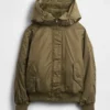 Chaqueta utilitaria con capucha y forro de piel sintética