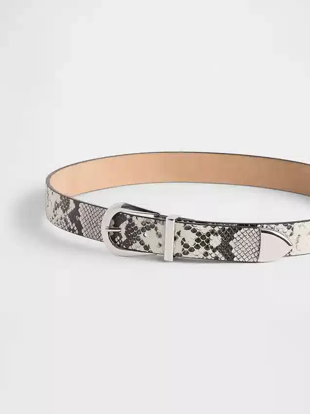 Cinturón de cuero con estampado de serpiente