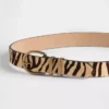 Cinturón de pelo de becerro con estampado de tigre