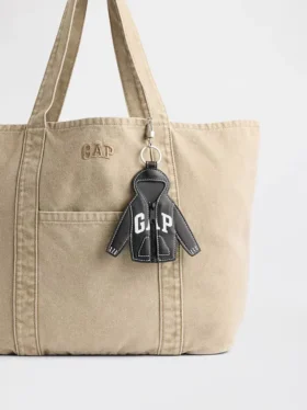 Colgante para bolsa con diseño de sudadera con capucha y logotipo