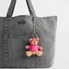 Colgante para bolso con diseño de sudadera Brannan Bear