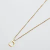 Collar delicado con iniciales de Admiral Row