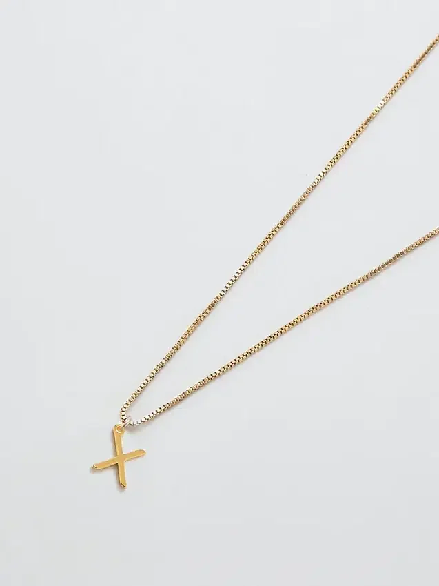 Collar delicado con iniciales de Admiral Row