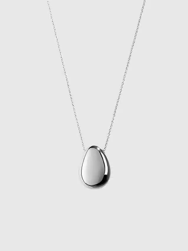 Collar Mini Pebble de plata de Ana Luisa