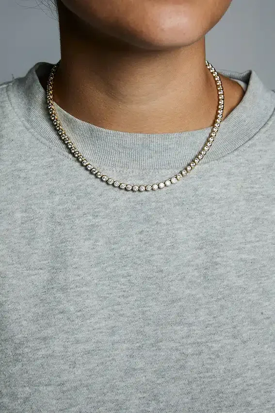 Collar tipo tenis con bisel de Hart
