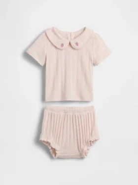 Conjunto bordado de punto calado para bebés