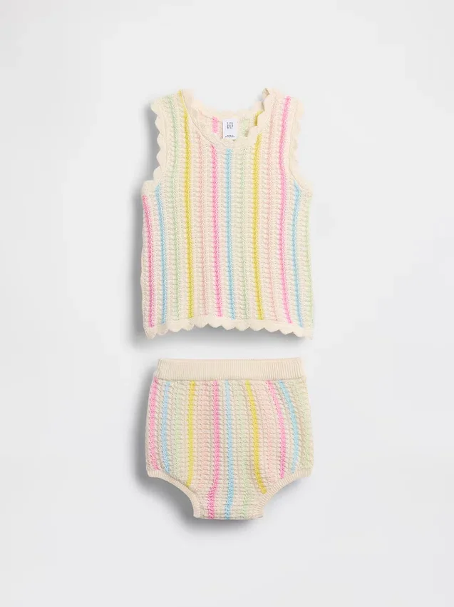 Conjunto de camiseta sin mangas y shorts a rayas de ganchillo para bebé