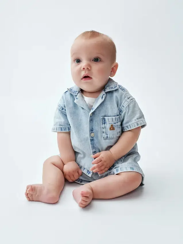 Conjunto de denim para bebé