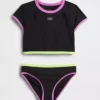 Conjunto de dos piezas de traje de baño con camiseta protectora para niños