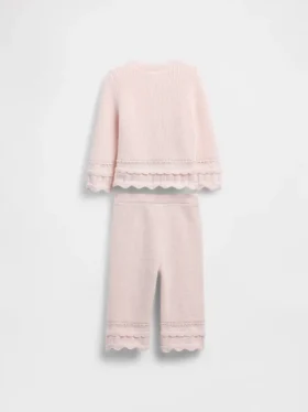 Conjunto de jerséu con bordes festoneados para bebé