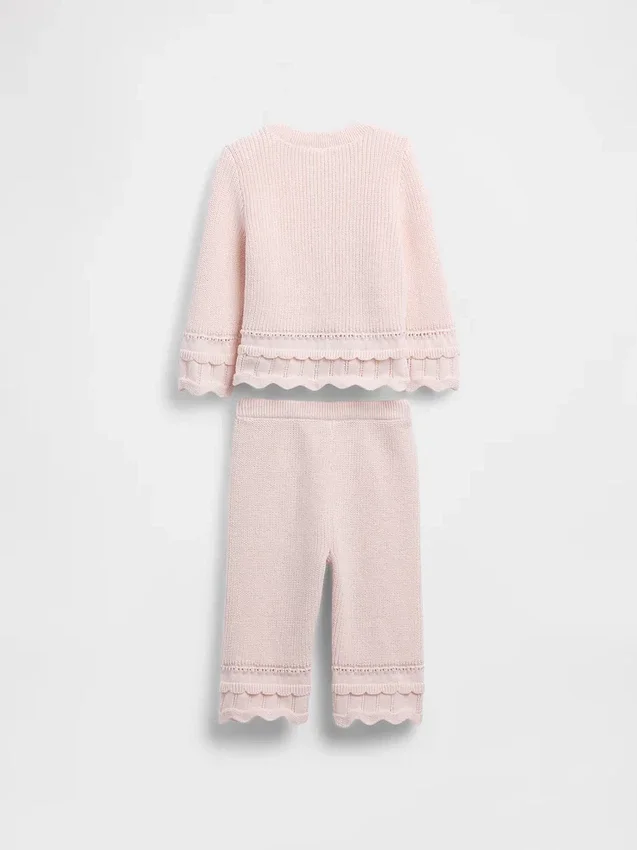 Conjunto de jerséu con bordes festoneados para bebé