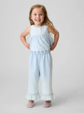 Conjunto de mezclilla con ojales para bebés y niños pequeños