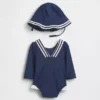 Conjunto de natación con camiseta protectora estilo marinero para bebé