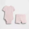 Conjunto de pantalones cortos y body «Grow-With-Me» de Tinyrib para bebé