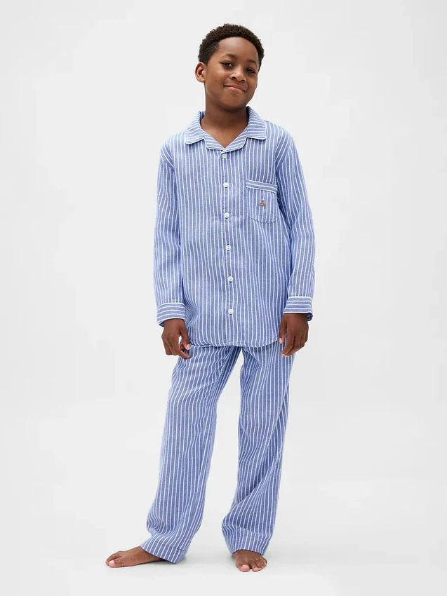 Conjunto de pijama de franela reciclada para niños