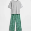 Conjunto de pijama reciclado para niños