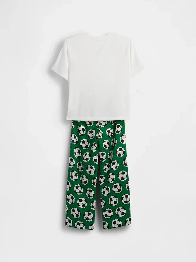 Conjunto de pijama reciclado para niños