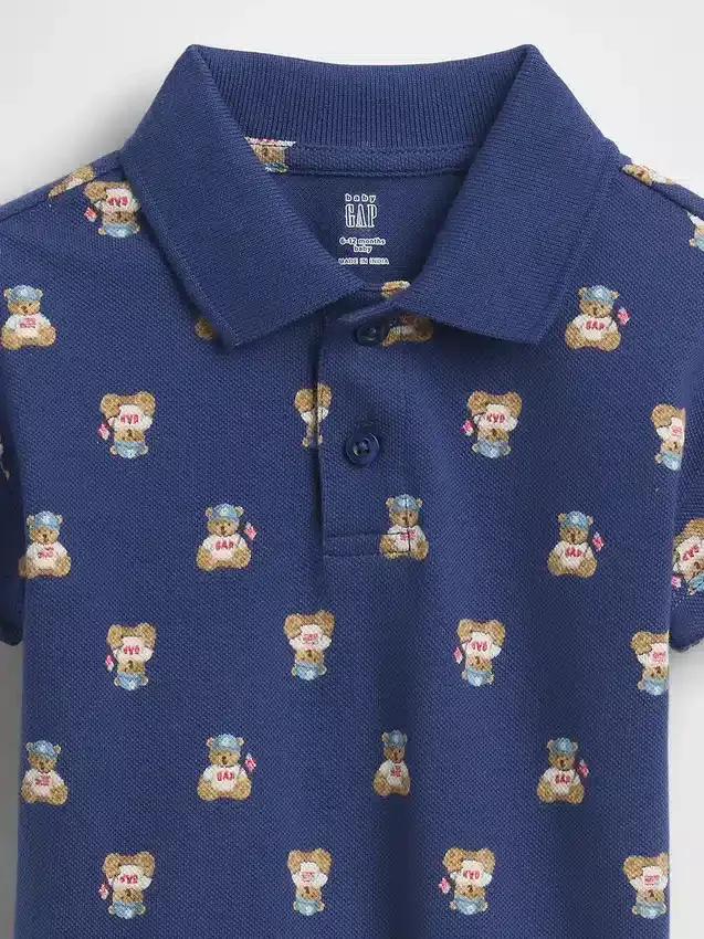 Conjunto de polo de piqué con el oso Brannan para bebé