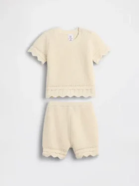 Conjunto de ropa de ganchillo para bebé