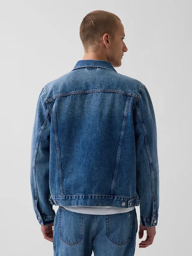Consigue la chaqueta de mezclilla azul «Relaxed Icon»