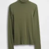 Cuello alto moderno