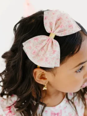 Diadema con moño de tul y estampado floral delicado «Sweet Wink»