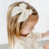 El juego de broches con moño Kayla