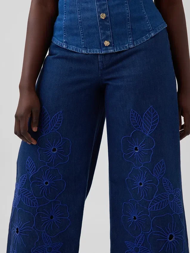 GAP × Hfr: vaqueros extra holgados de talle bajo con estampado floral de Atelier Ndigo