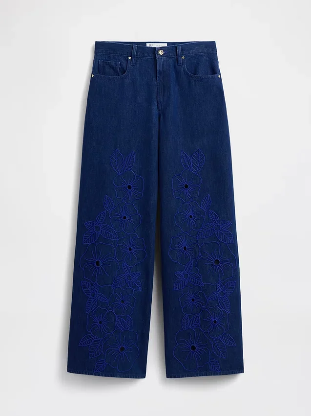 GAP × Hfr: vaqueros extra holgados de talle bajo con estampado floral de Atelier Ndigo