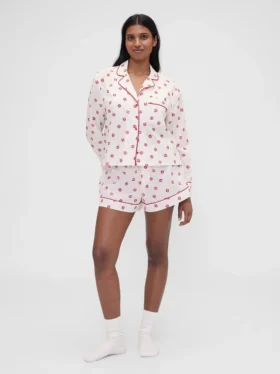 GAP × Summer Fridays: Pantalones cortos de pijama de popelín con estampado «Kiss»
