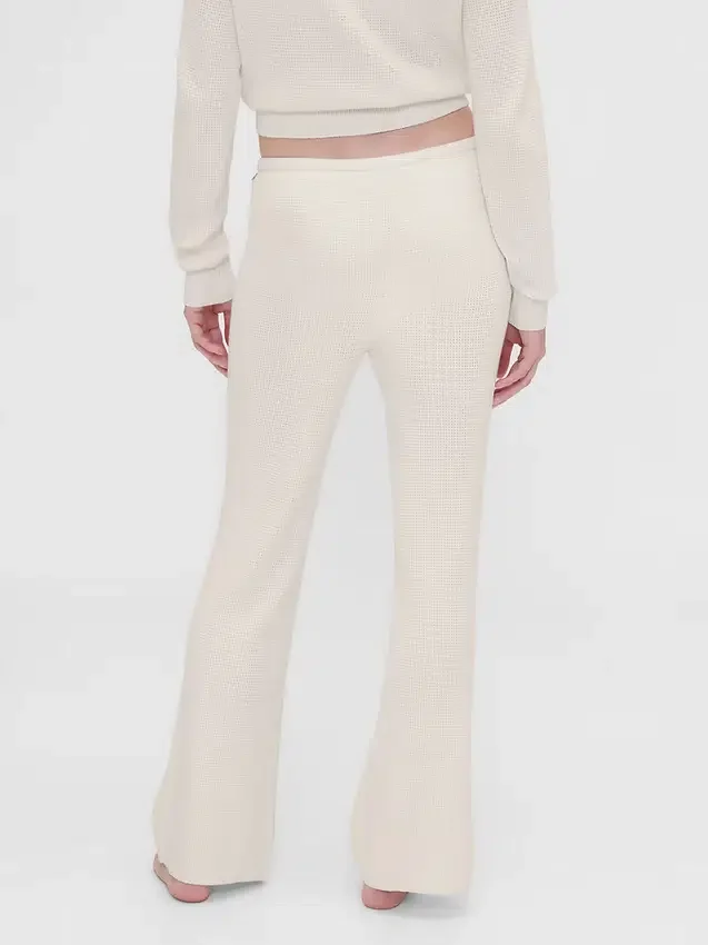 Gap × Summer Fridays: Pantalones de corte bootcut de tejido waffle CashSoft