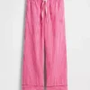 Gap × Summer Fridays: Pantalones de pijama holgados de popelín a rayas
