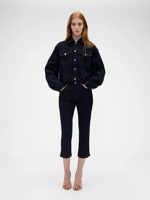 GAP × Victoria Beckham: vaqueros capri de talle bajo