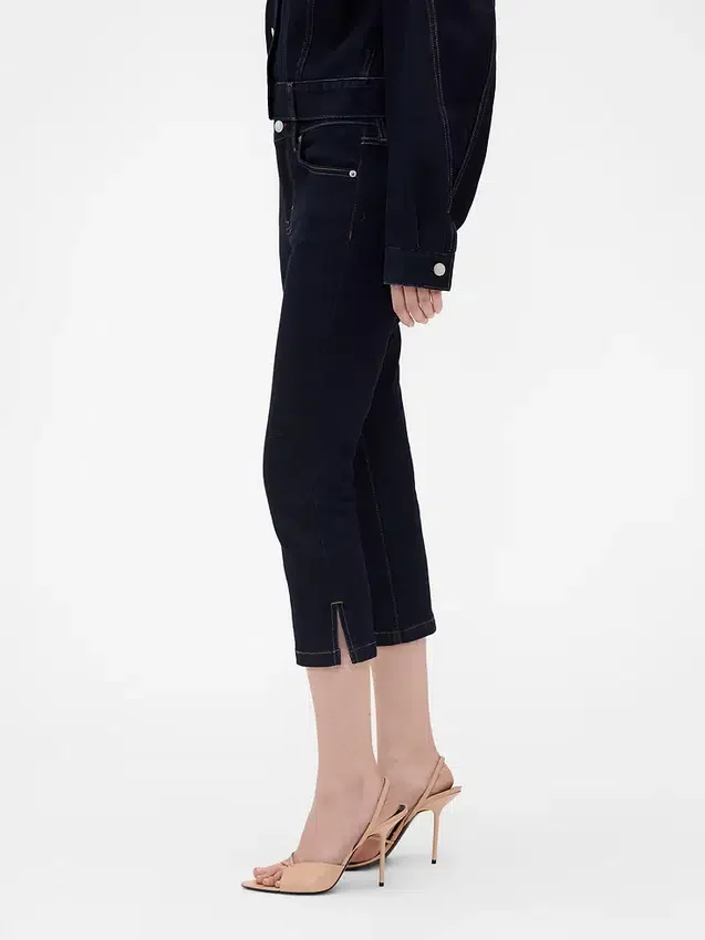 GAP × Victoria Beckham: vaqueros capri de talle bajo