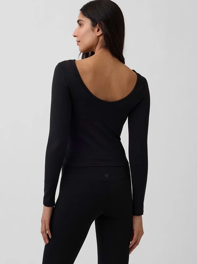 GapFit Smooth con cuello de barco en camisea