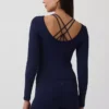 GapFit Smooth con cuello de barco en camisea