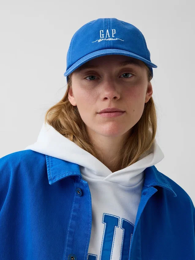 Gorra de béisbol con logotipo azul