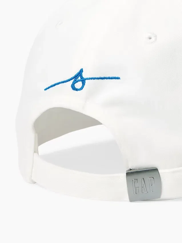 Gorra de béisbol con logotipo azul