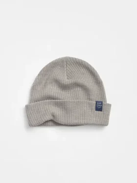 Gorro de punto acanalado