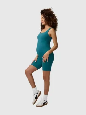 Ingrid e Isabel: el mono de pantalones cortos premamá deportivo