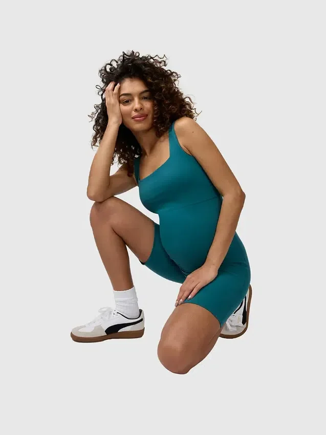 Ingrid e Isabel: el mono de pantalones cortos premamá deportivo