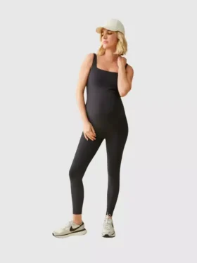 Ingrid e Isabel: el mono deportivo largo negro premamá