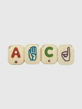 Juego de aprendizaje del alfabeto con señas