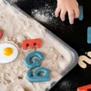 Juego de habilidades lingüísticas con el alfabeto en mayúsculas
