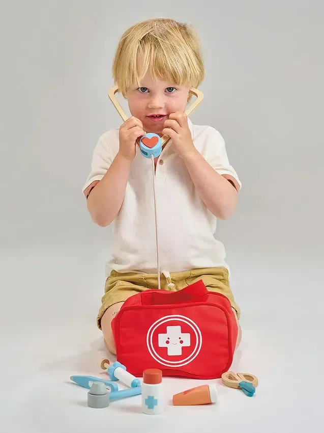 Juego de primeros auxilios para niños pequeños